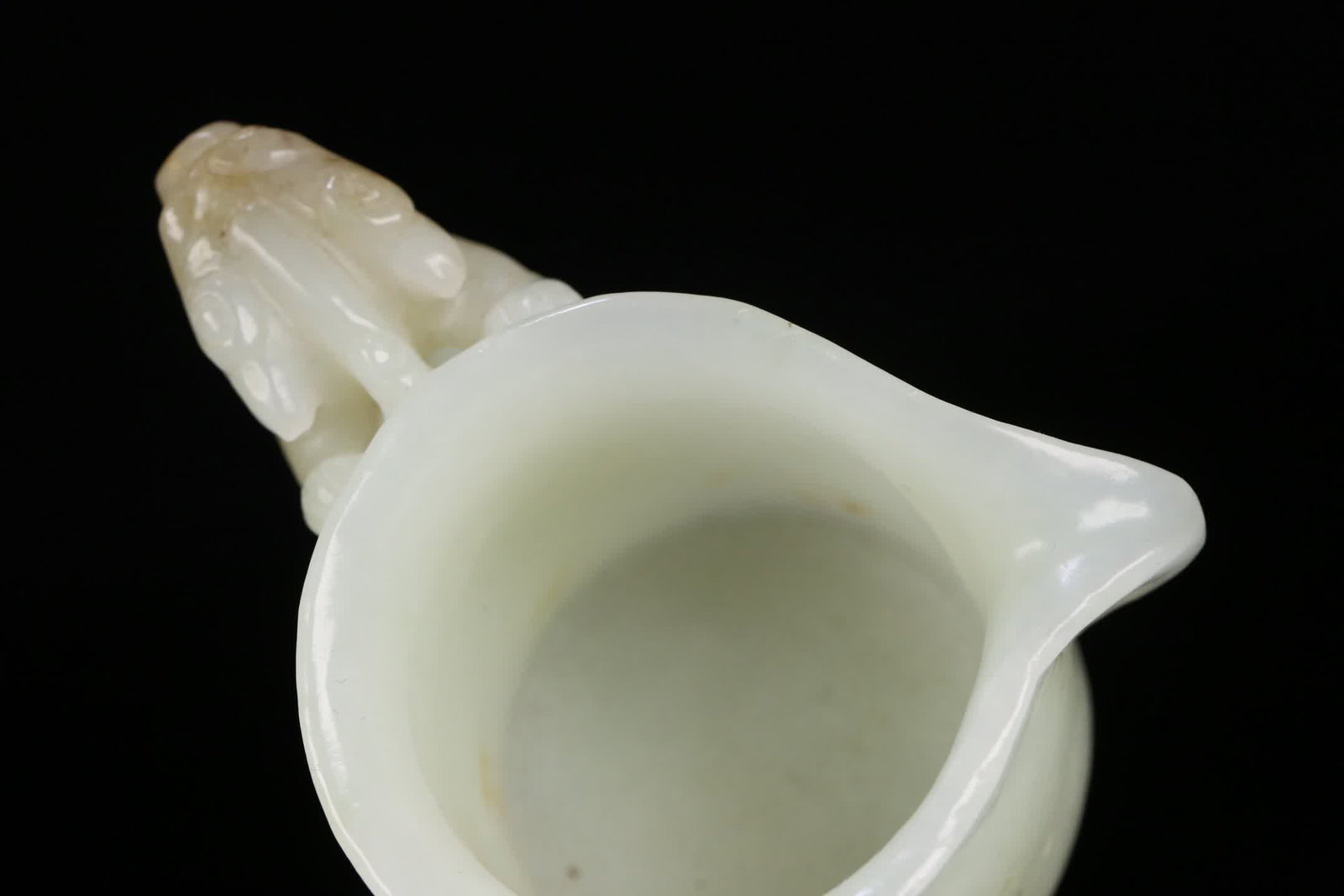 One Hetian jade double-dragon ear cup - 8
