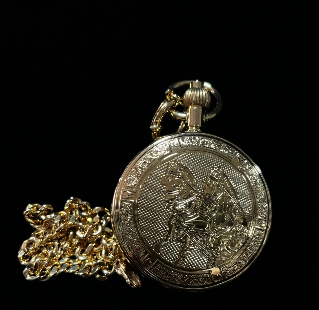 A late Qing dynasty knight's carved pocket watch: A late Qing dynasty knight's carved pocket watch SIZE: D:5cm (The Dimensions Of All Batches Are Manually Measured.If You Need More Detailed Information, Please Contact Our Customer Service Before Bidd