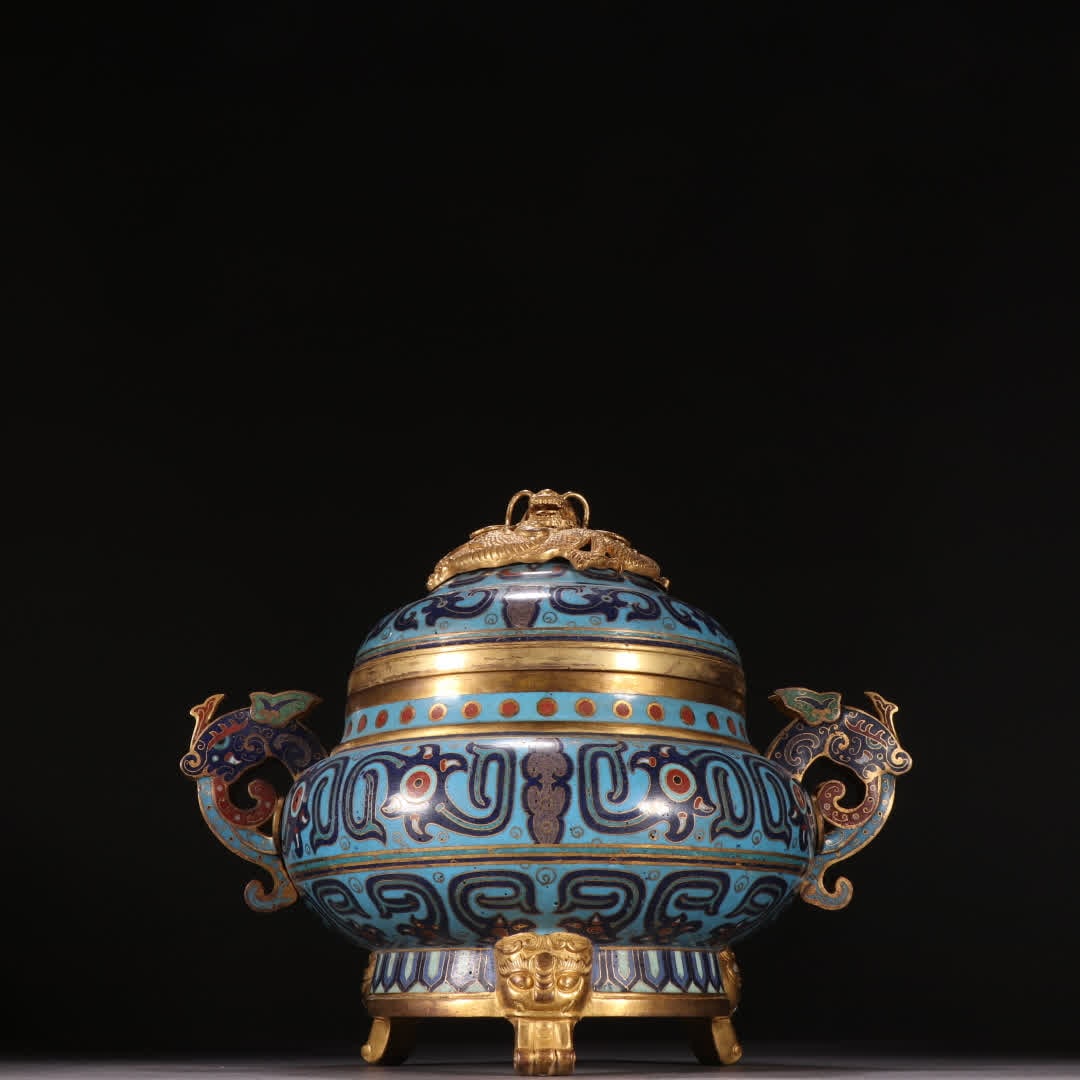 A Qing Dynasty bronze-bodied cloisonne aroma burner: Qing Dynasty copper-bodied cloisonne aroma burner SIZE: H:19cm W:23.4cm W:2130g (The Dimensions Of All Batches Are Manually Measured.If You Need More Detailed Information, Please Contact Our Customer 