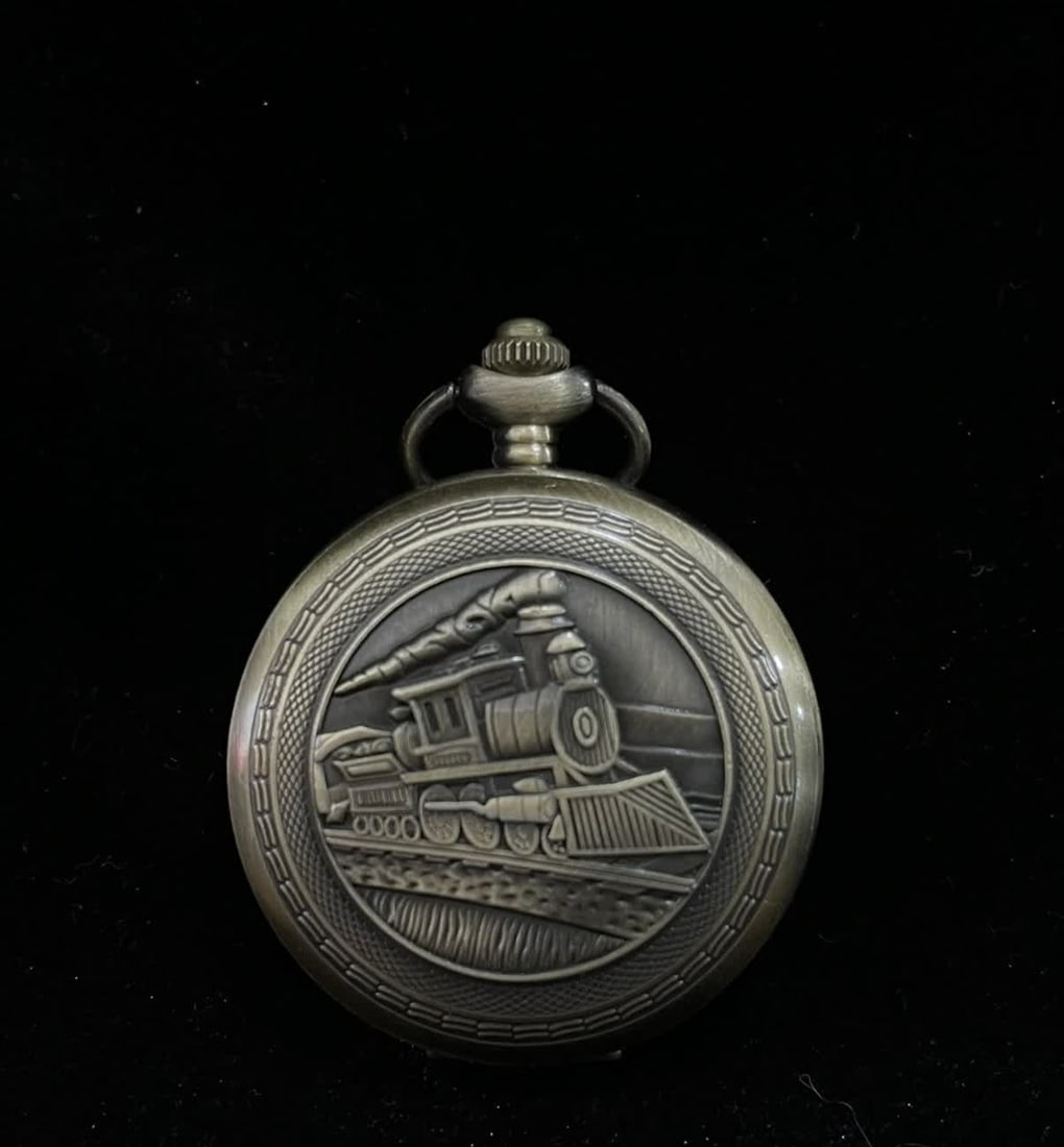 A pocket watch from a late Qing dynasty locomotive with a single opening: Late Qing dynasty locomotives with single-open pocket watches SIZE: D:45mm (The Dimensions Of All Batches Are Manually Measured.If You Need More Detailed Information, Please Contact Our Customer