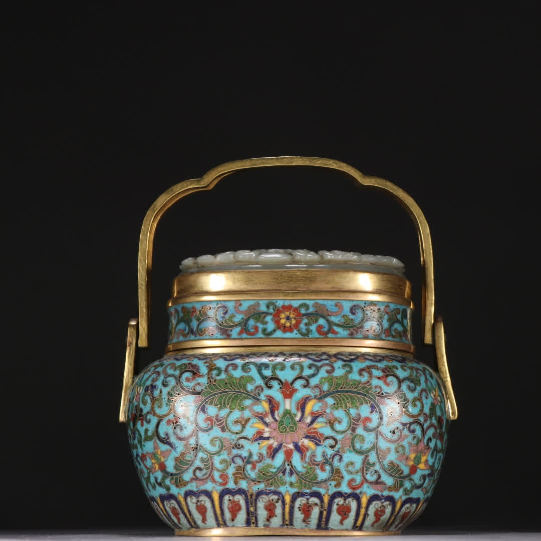 A Qing Dynasty copper gilt cloisonne lotus pattern hand warmer: Qing Dynasty Gilt cloisonne Lotus Pattern Hand Warmer SIZE: H:15cm W:13cm W:1200 (The Dimensions Of All Batches Are Manually Measured.If You Need More Detailed Information, Please Contact Our