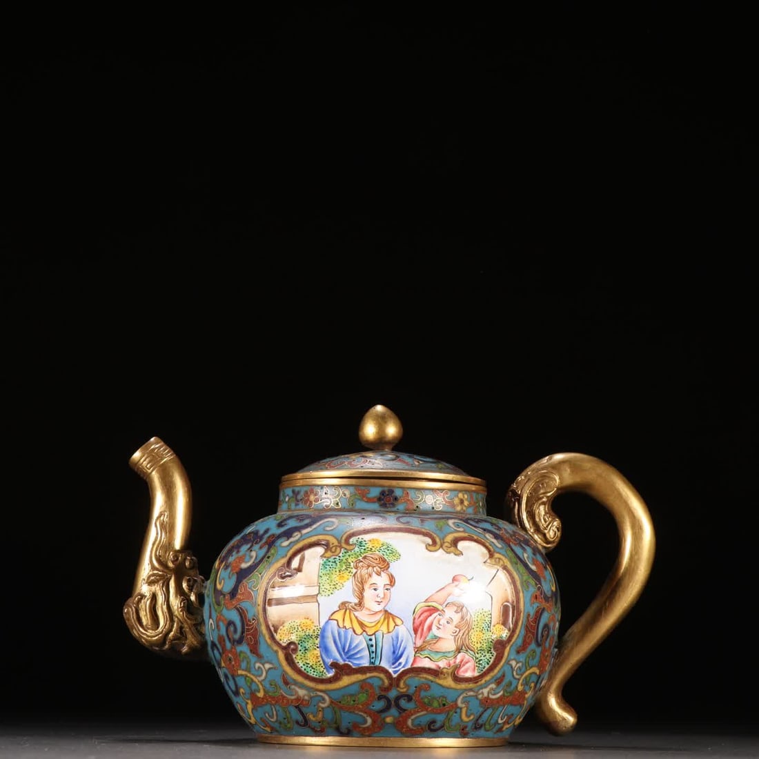 A Qing Dynasty bronze-bodied cloisonne window-shaped character story teapot: Qing Dynasty copper-bodied cloisonne window-shaped character story teapot SIZE: H:9.8cm W:13.8cm W:306.8g (The Dimensions Of All Batches Are Manually Measured.If You Need More Detailed Information, Pl