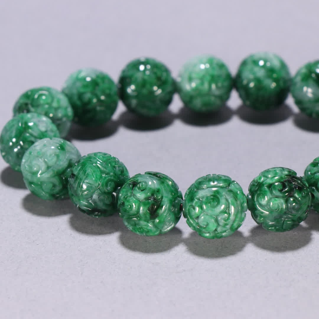A Qing Dynasty jadeite patterned bracelet - 4