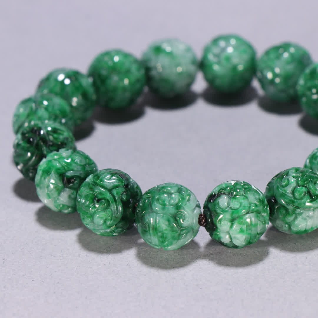 A Qing Dynasty jadeite patterned bracelet - 6