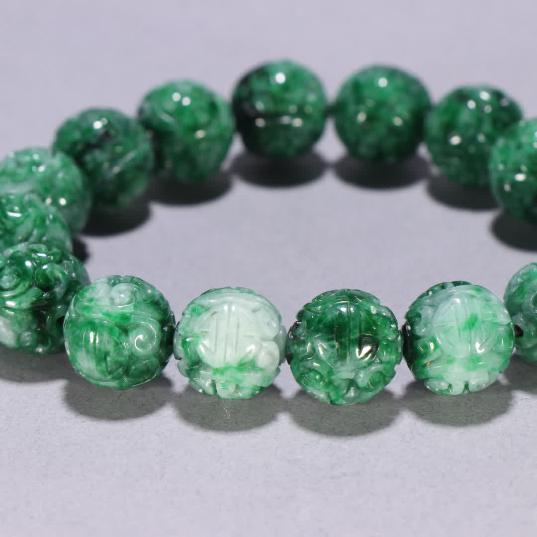 A Qing Dynasty jadeite patterned bracelet - 8