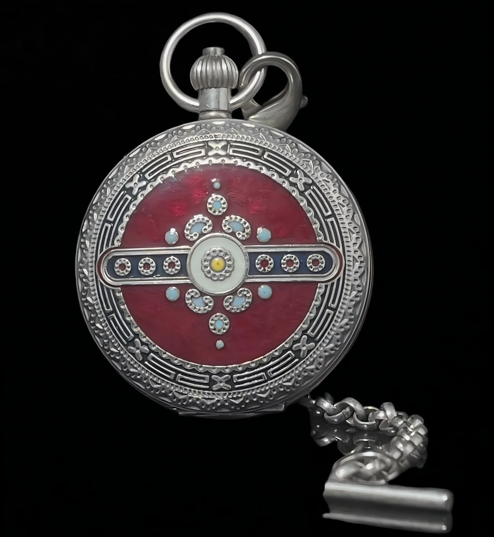 A late Qing dynasty double-open pocket watch: In the late Qing dynasty, I open my pocket watch in pairs SIZE: D:55mm (The Dimensions Of All Batches Are Manually Measured.If You Need More Detailed Information, Please Contact Our Customer Service