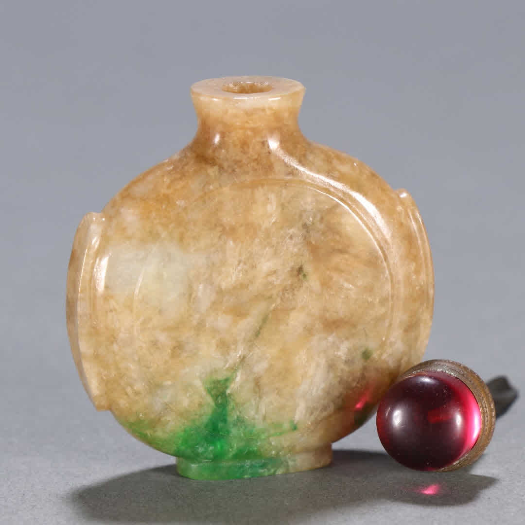 A Qing Dynasty jade snuff bottle - 3