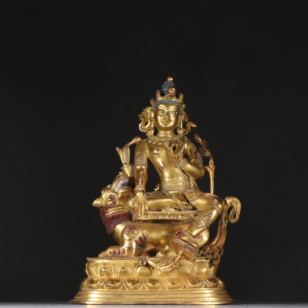 A Qing Dynasty gilt bronze statue of Samantabhadra Bodhisattva: Qing Dynasty gilt bronze statue of Samantabhadra Bodhisattva SIZE: H:21cm W:13.5cm W:1493.3g (The Dimensions Of All Batches Are Manually Measured.If You Need More Detailed Information, Please Contact 