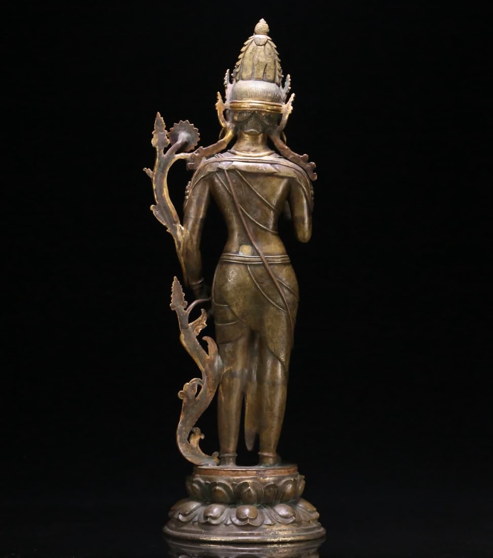 A 13th-century early Tibetan gilt bronze standing of Tara - 2