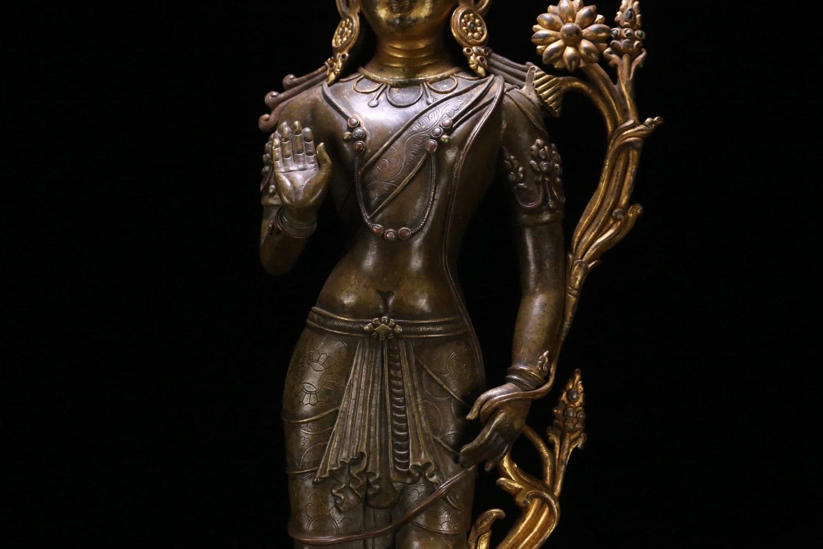 A 13th-century early Tibetan gilt bronze standing of Tara - 4