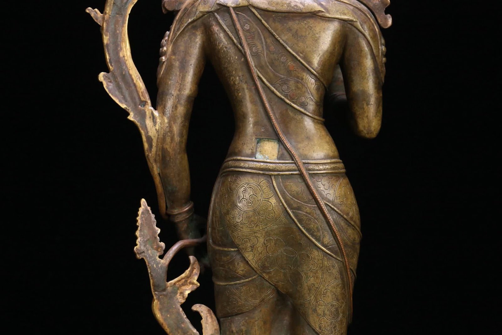 A 13th-century early Tibetan gilt bronze standing of Tara - 7