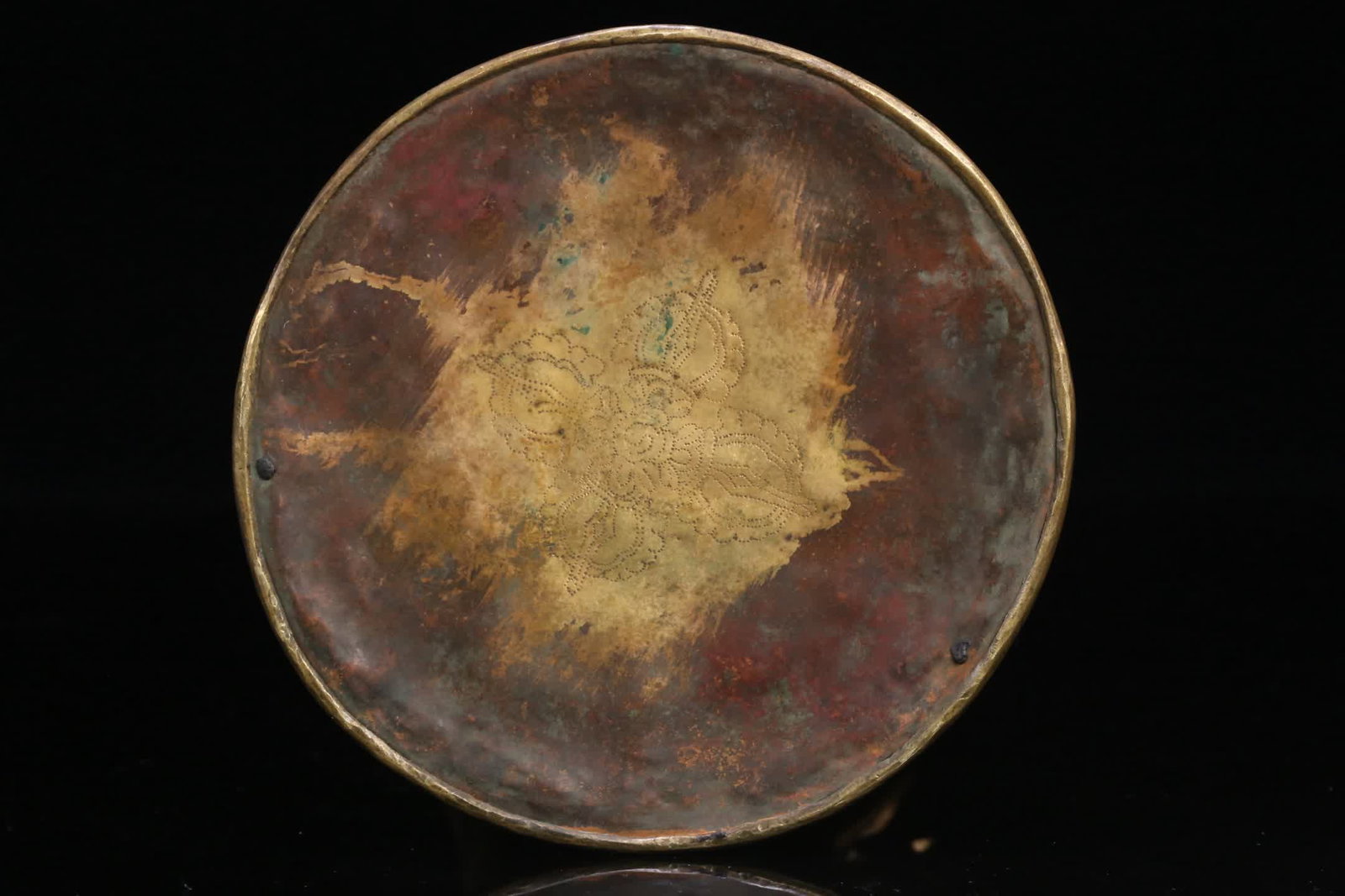 A 13th-century early Tibetan gilt bronze standing of Tara - 9
