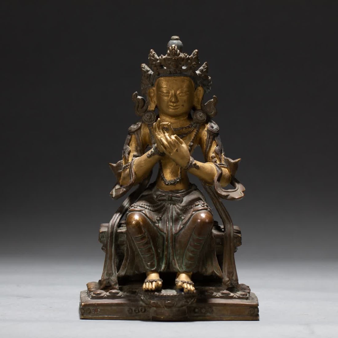 One Ming Dynasty bronze Buddha: Ming Dynasty bronze Buddha SIZE: L:10cm W:8cm H:17cm W:1320g (The Dimensions Of All Batches Are Manually Measured.If You Need More Detailed Information, Please Contact Our Customer Service Before
