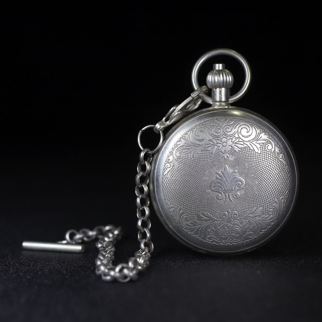 A late Qing Tibetan-seal double-opening pocket watch: Late Qing Tibetan and Sealed Double-Open Pocket Watch SIZE: D:5cm (The Dimensions Of All Batches Are Manually Measured.If You Need More Detailed Information, Please Contact Our Customer Service