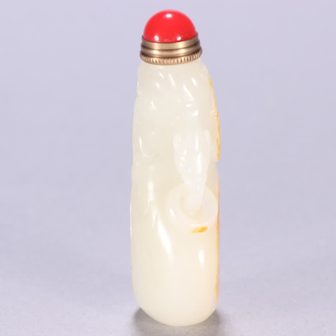 A Qing Dynasty Hetian jade seed snuff bottle with dragon patterns - 7