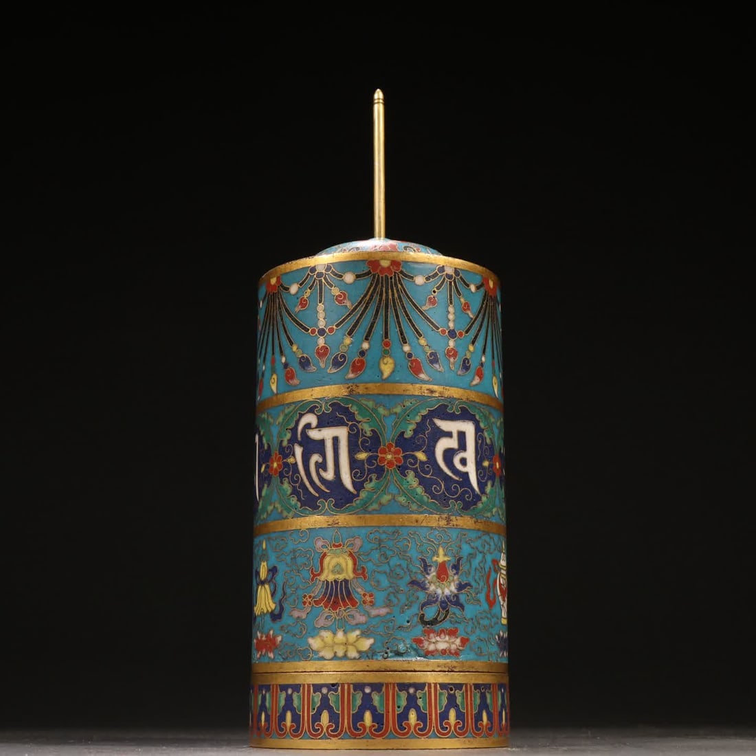 A Qing Dynasty bronze-bodied cloisonne prayer wheel: Qing Dynasty bronze-bodied cloisonne prayer wheel SIZE: H:23cm W:7.8cm W:670g (The Dimensions Of All Batches Are Manually Measured.If You Need More Detailed Information, Please Contact Our Customer