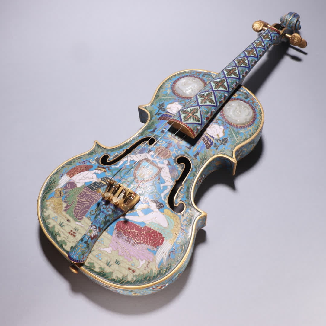 A Qing Dynasty cloisonne violin inlaid with Hetian jade featuring character stories: Qing Dynasty cloisonne inlaid with Hetian jade, character story violin SIZE: L:60.5cm W:21cm W:2952g (The Dimensions Of All Batches Are Manually Measured.If You Need More Detailed Information, Please