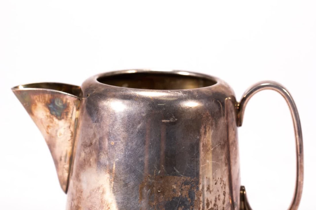 A Qing Dynasty silver teapot - 2