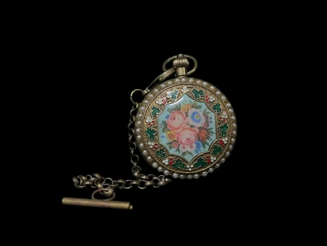 A late Qing dynasty pure copper pocket watch with pearls and double openings: Late Qing dynasty pure copper pocket watch with pearls and double leafing SIZE: D:55mm (The Dimensions Of All Batches Are Manually Measured.If You Need More Detailed Information, Please Contact Our