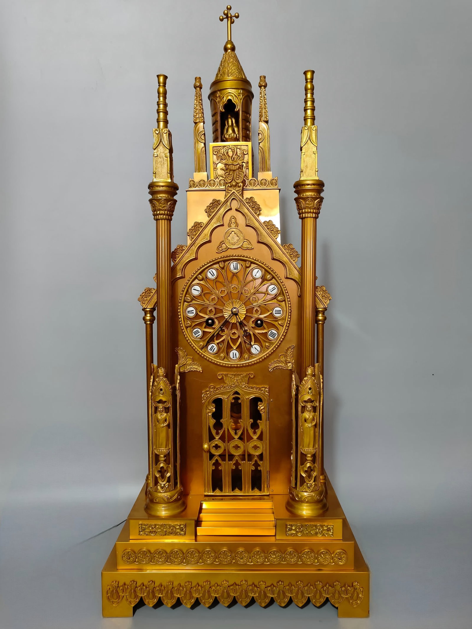 A late Qing dynasty gilt bronze church bell: Late Qing dynasty gilt bronze church bell SIZE: 33x26x83cm (The Dimensions Of All Batches Are Manually Measured.If You Need More Detailed Information, Please Contact Our Customer Service Before