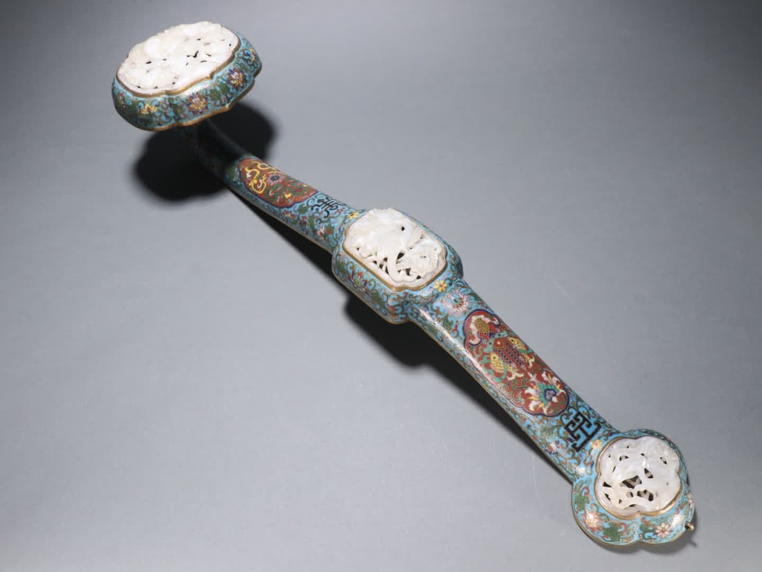 A Qing Dynasty copper gilt cloisonne inlaid jade "Yilu Lianke" ruyi handle: Qing Dynasty gilt bronze cloisonne inlaid jade "Yilu Lianke" ruyi handle SIZE: L:64cm W:13.6cm W:1982.6g (The Dimensions Of All Batches Are Manually Measured.If You Need More Detailed Information, Ple
