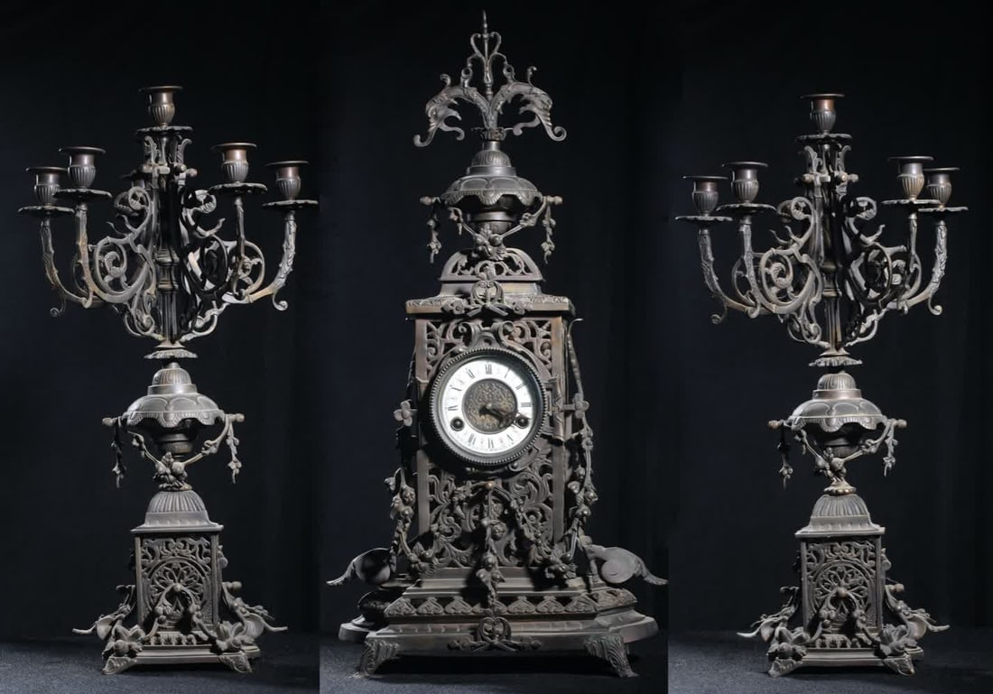 A late Qing Baroque style scroll floral pattern bronze table clock: Late Qing Baroque style scroll floral bronze stand clock SIZE: H:70cm L:35cm W:22cm Candlestick H:63cm L:30cm W:30cm (The Dimensions Of All Batches Are Manually Measured.If You Need More Detailed