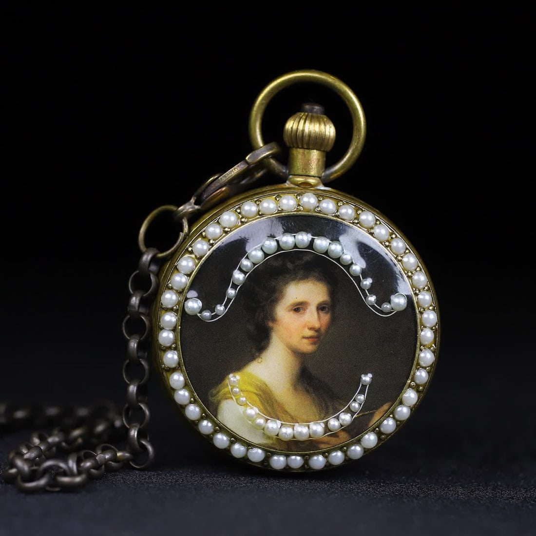 A European Western pictorial pocket watch: European Western film pocket watch SIZE: D:50mm (The Dimensions Of All Batches Are Manually Measured.If You Need More Detailed Information, Please Contact Our Customer Service Before Bidding.)