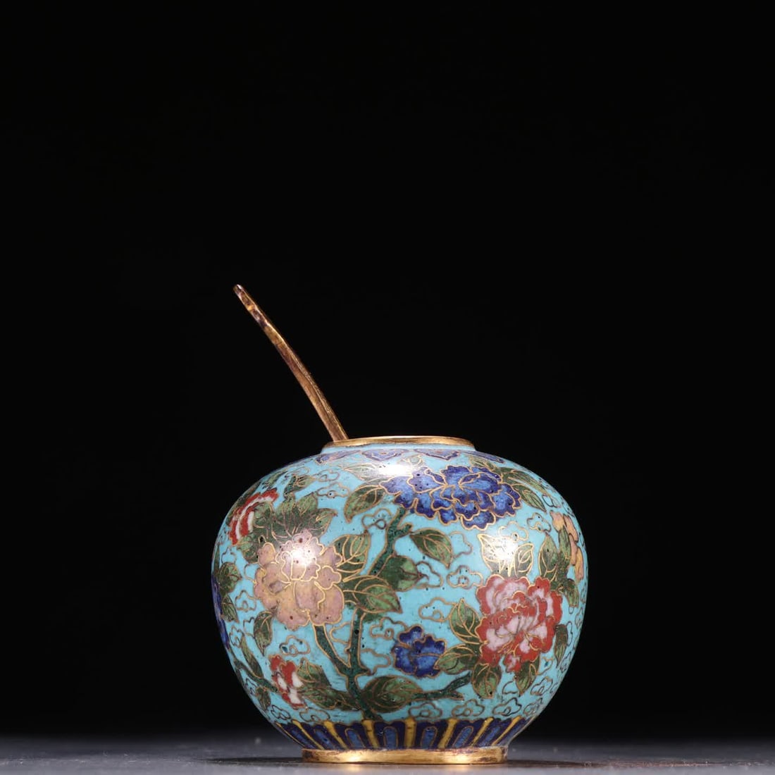 A Qing Dynasty copper gilt cloisonne patterned water basin: Qing Dynasty bronze gilt cloisonne pattern water basin SIZE: H:7.4cm W:8.2cm W:203.5g (The Dimensions Of All Batches Are Manually Measured.If You Need More Detailed Information, Please Contact Our