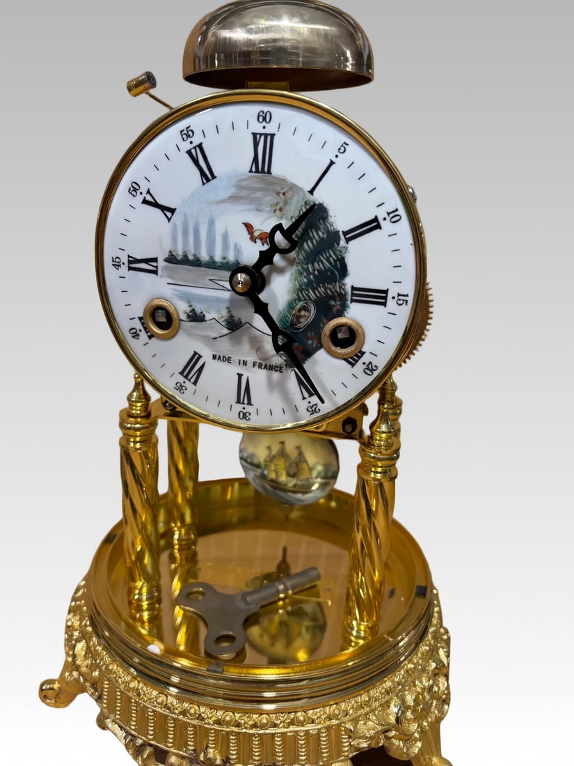 An 18th-century gilt pendulum clock - 3