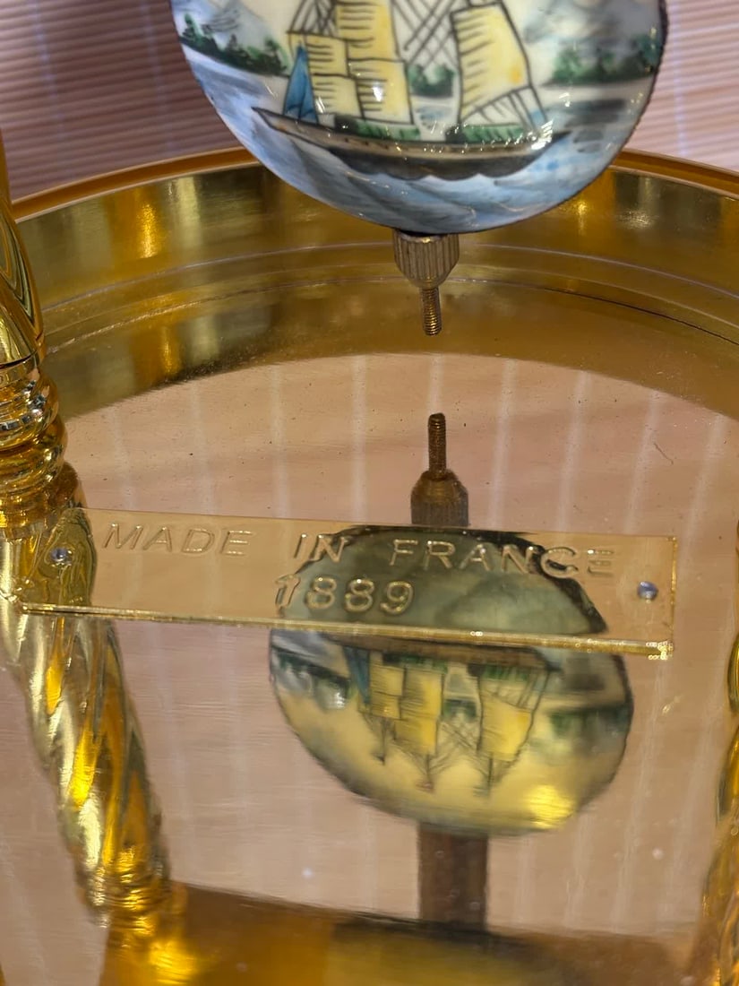 An 18th-century gilt pendulum clock - 5