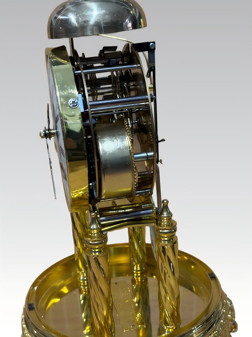 An 18th-century gilt pendulum clock - 6