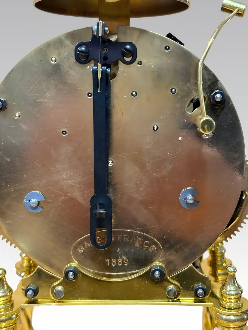 An 18th-century gilt pendulum clock - 7