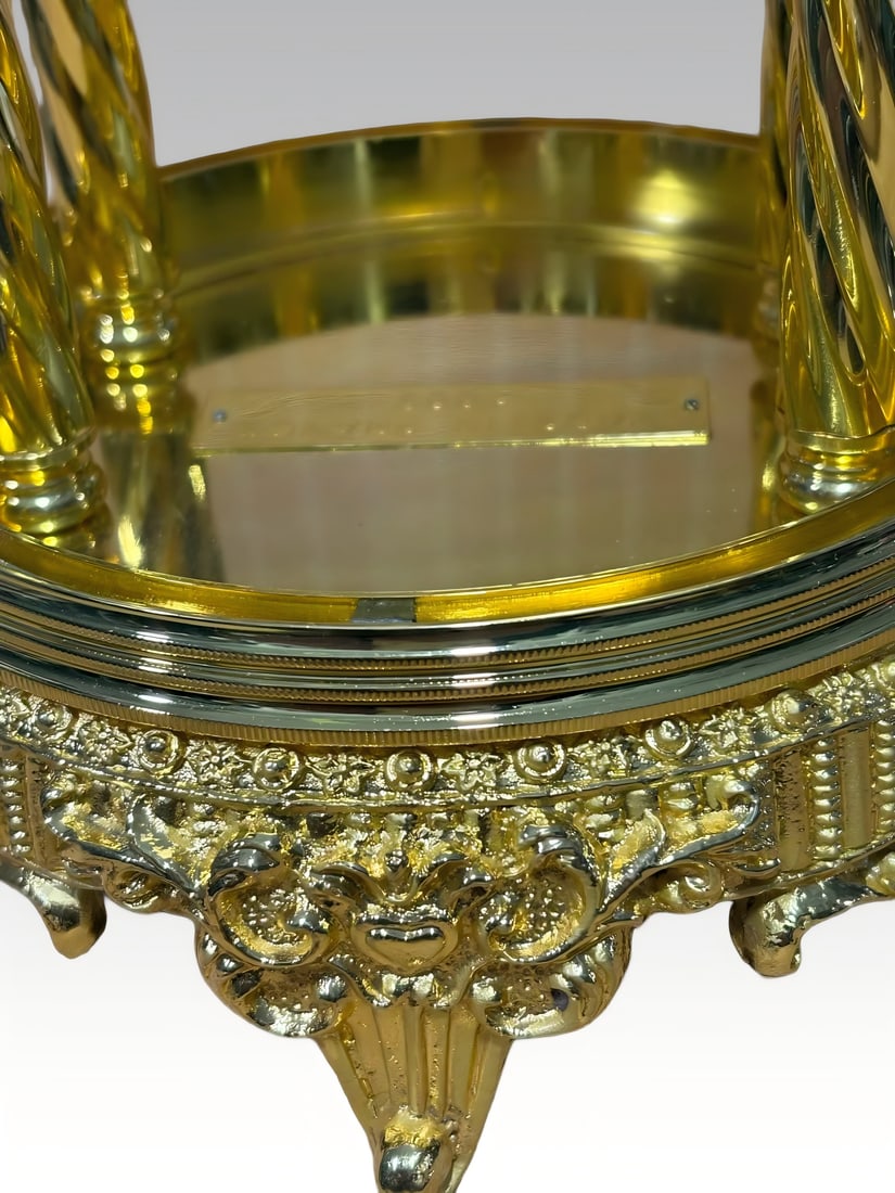 An 18th-century gilt pendulum clock - 8