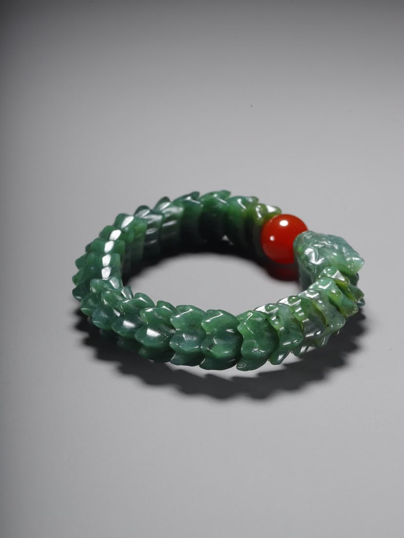 A jade dragon bone bracelet - 2