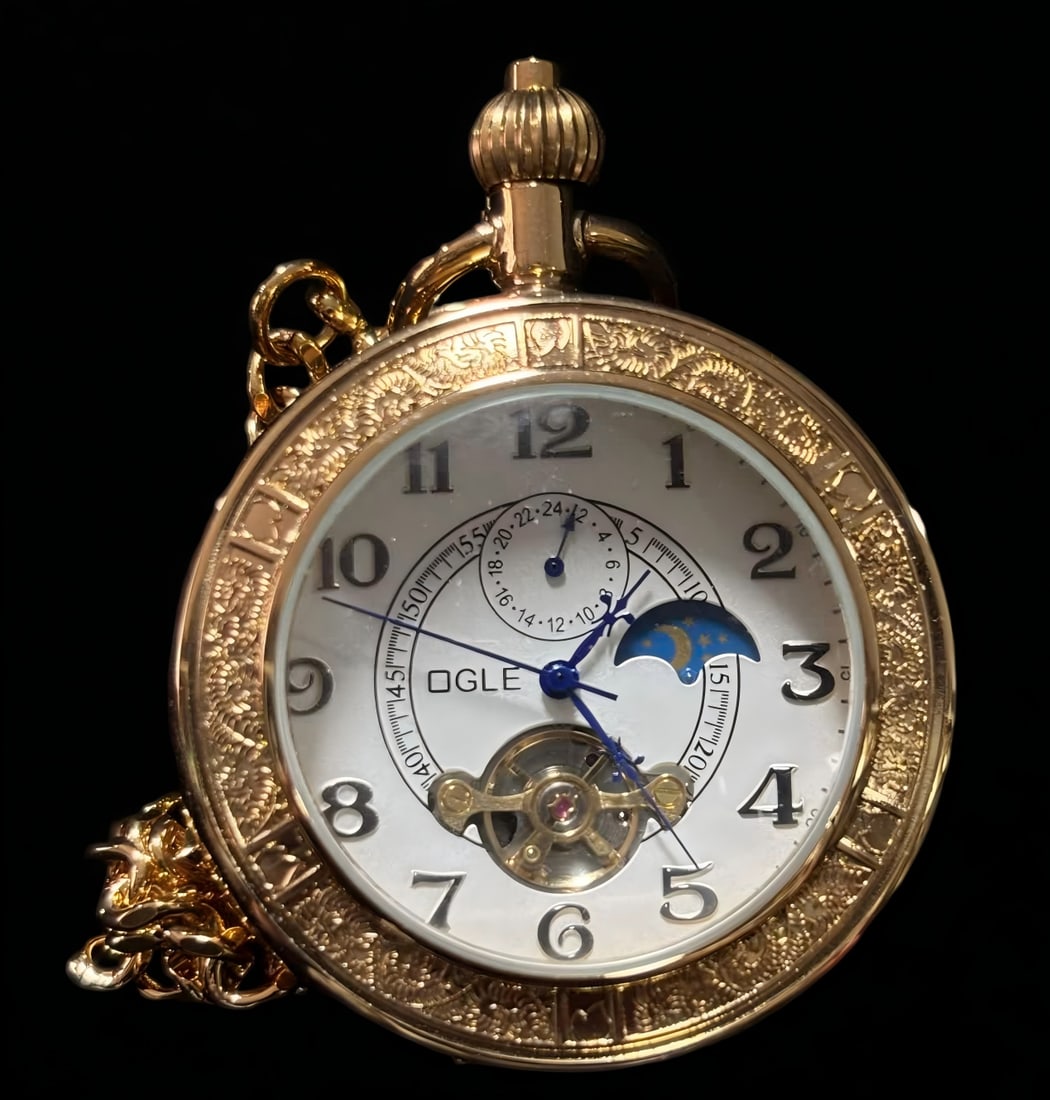 A DIGLF Moonphase Skeleton Mechanical Pocket Watch: DIGLF Moon Phase Skeleton Mechanical Pocket Watch SIZE: D:5cm (The Dimensions Of All Batches Are Manually Measured.If You Need More Detailed Information, Please Contact Our Customer Service Before Bid