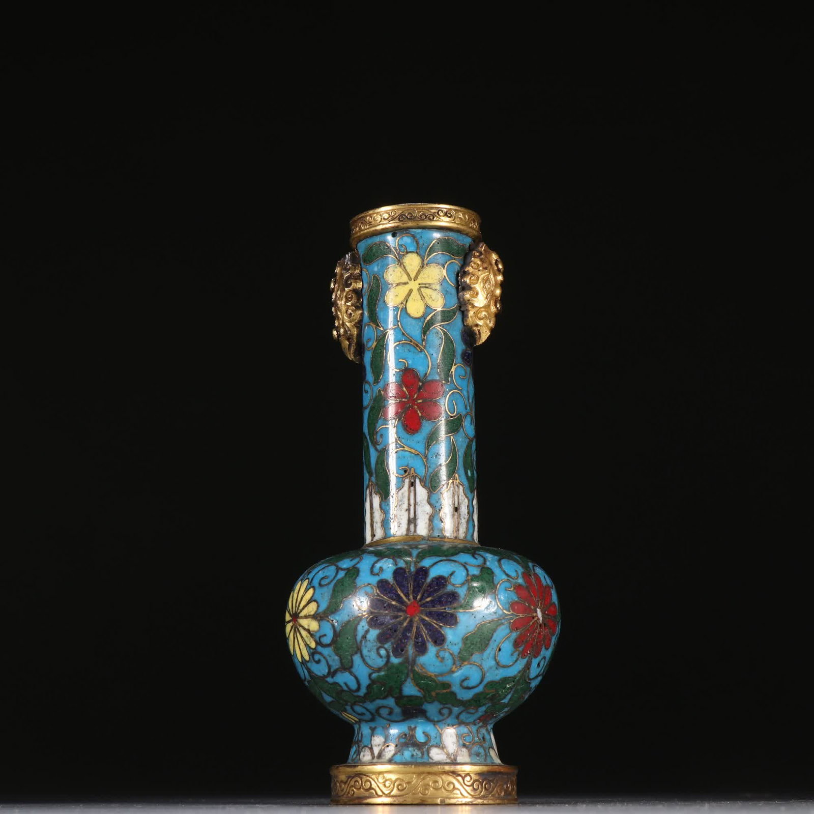 A Ming Dynasty gilt copper cloisonne entwined floral beast-shaped vase with animal ears: Ming Dynasty gilt copper cloisonne entwined floral beast-ear vase SIZE: Specifications: H: 14.5cm W: 7.2cm W: 347g (The Dimensions Of All Batches Are Manually Measured.If You Need More Detailed