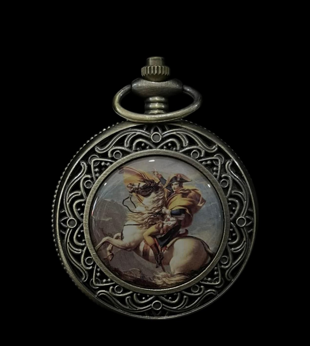 A pocket watch from a late Qing dynasty figure: Late Qing figures' single-door pocket watches SIZE: D:47mm (The Dimensions Of All Batches Are Manually Measured.If You Need More Detailed Information, Please Contact Our Customer Service Before Biddin