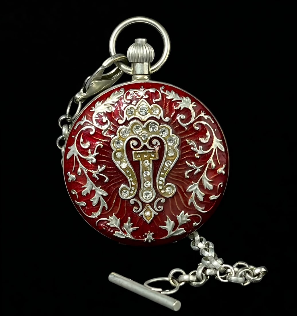 A late Qing dynasty double-open pocket watch: In the late Qing dynasty, I open my pocket watch in pairs SIZE: D:55mm (The Dimensions Of All Batches Are Manually Measured.If You Need More Detailed Information, Please Contact Our Customer Service