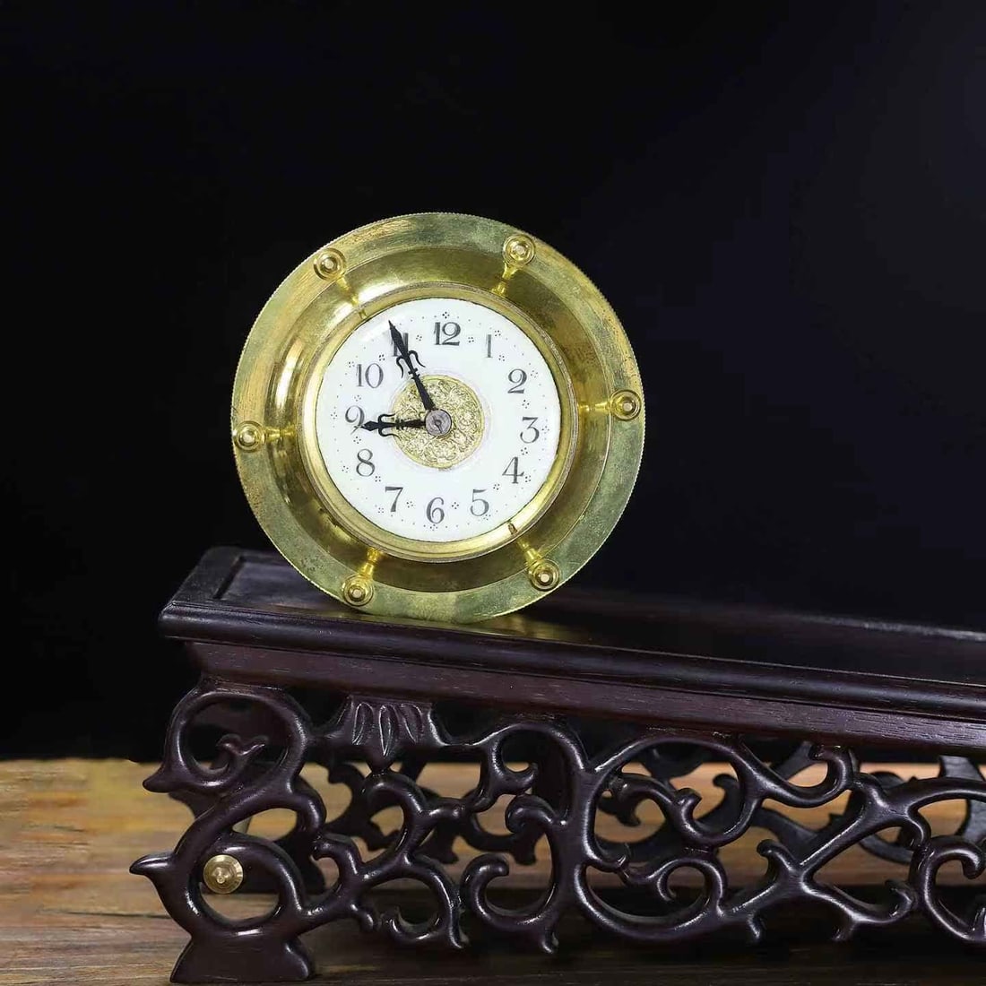 A late Qing dynasty gilt copper 24-hour clock: A late Qing dynasty gilt copper 24-hour rolling clock SIZE: Base L: 59cm Base and bell body H: 24cm W: 12cm (The Dimensions Of All Batches Are Manually Measured.If You Need More Detailed Information,
