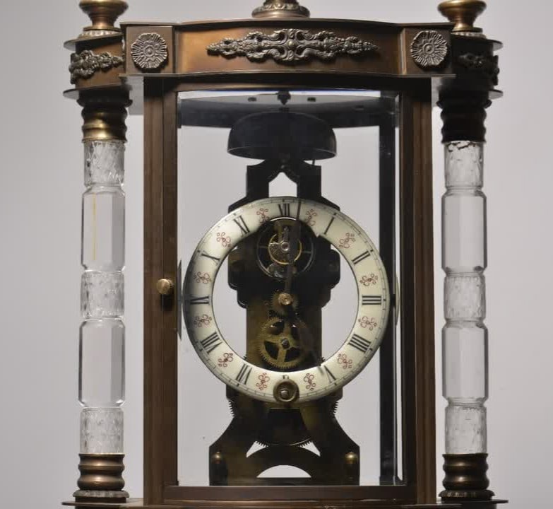 A German brass crystal-inlaid four-ming clock - 3