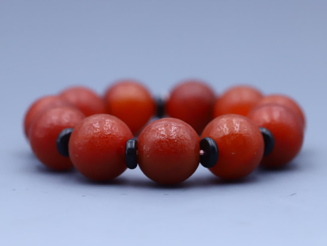 A Qing Dynasty red agate bead bracelet - 4
