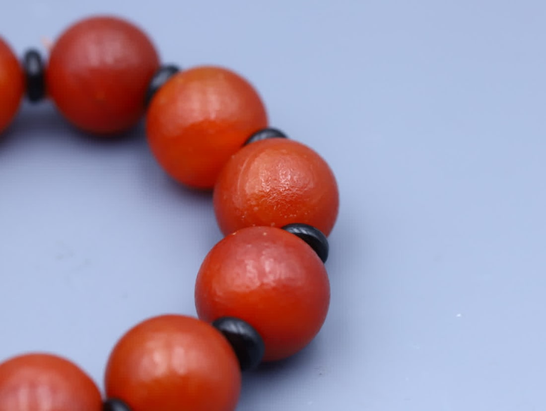 A Qing Dynasty red agate bead bracelet - 5