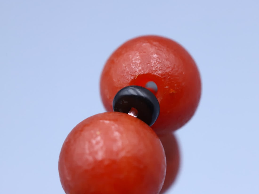 A Qing Dynasty red agate bead bracelet - 9