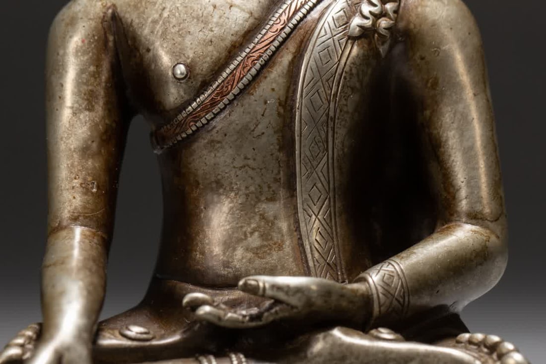 A Qing Dynasty silver Buddha statue - 3