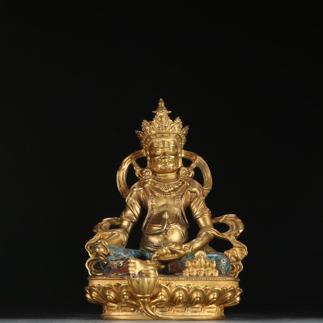 A Qing Dynasty gilt bronze cloisonne with a yellow God of Wealth design: Qing Dynasty bronze gilt cloisonne yellow God of Wealth design SIZE: H:16.2cm W:11cm W:732.4g (The Dimensions Of All Batches Are Manually Measured.If You Need More Detailed Information, Please Contact