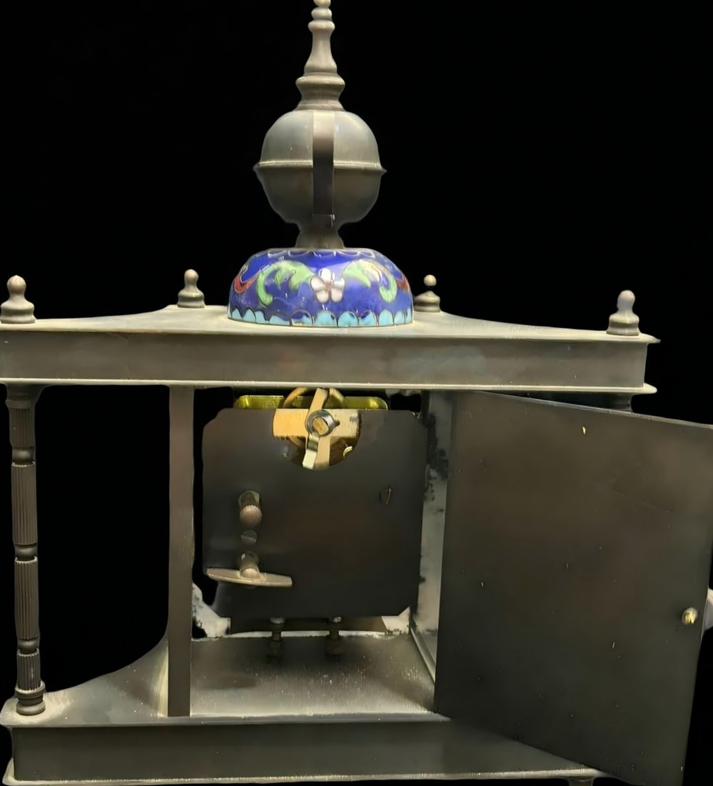 A late Qing dynasty cloisonne hand clock - 3