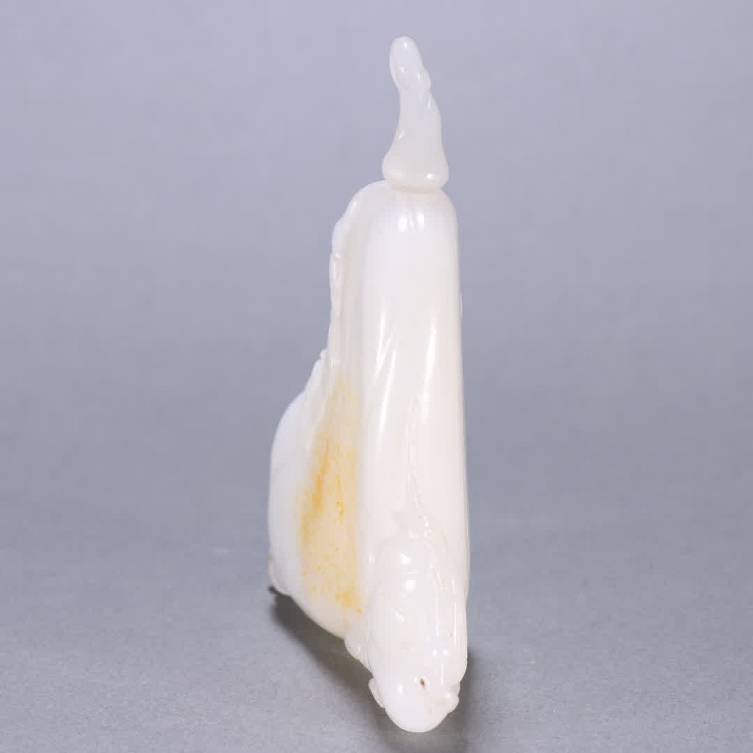 A Qing Dynasty Hetian jade melon-shaped snuff bottle - 7