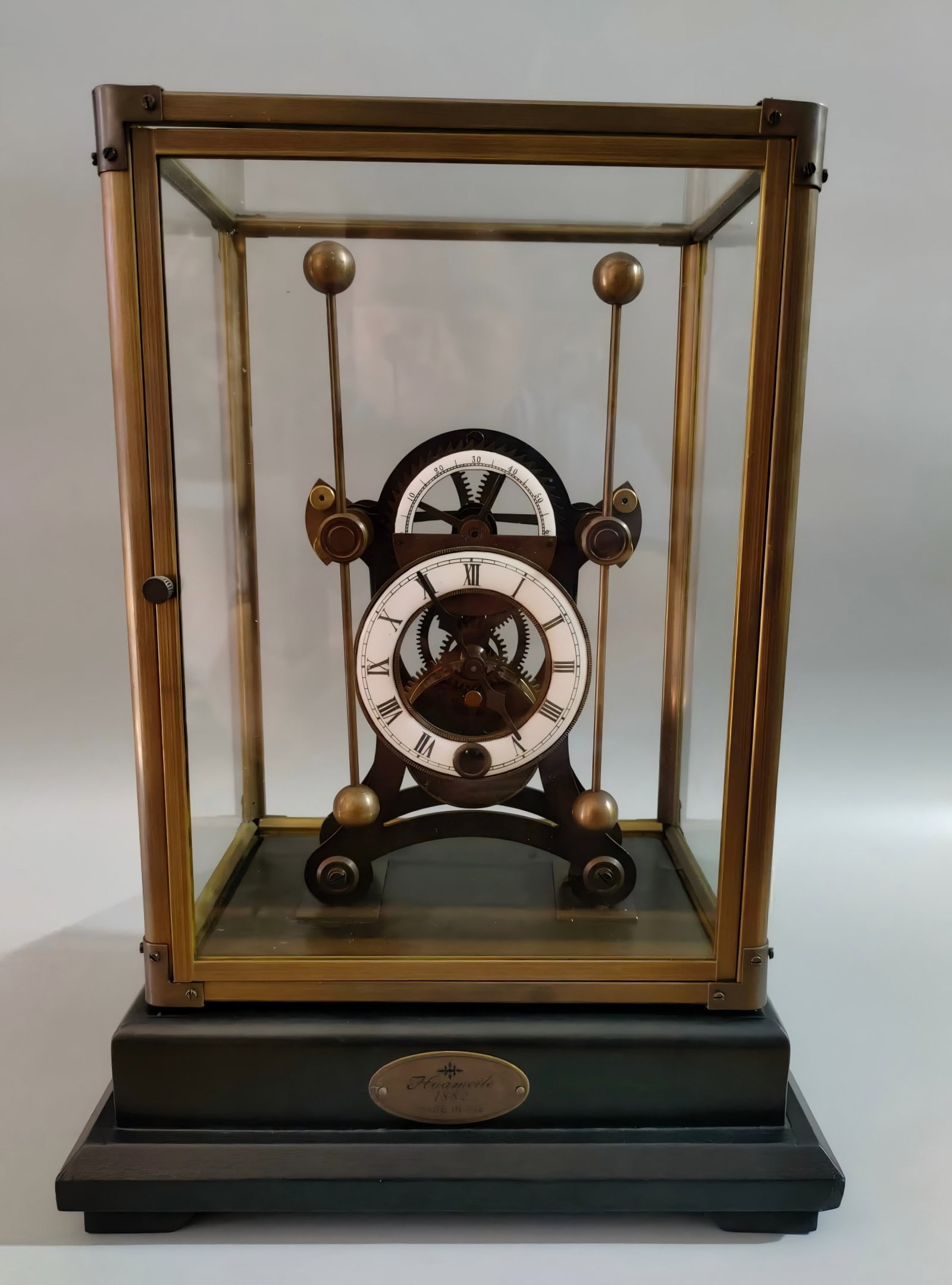 A late Qing dynasty nautical clock ornament: Late Qing Dynasty nautical clock ornament SIZE: 25x20x33cm (The Dimensions Of All Batches Are Manually Measured.If You Need More Detailed Information, Please Contact Our Customer Service Before