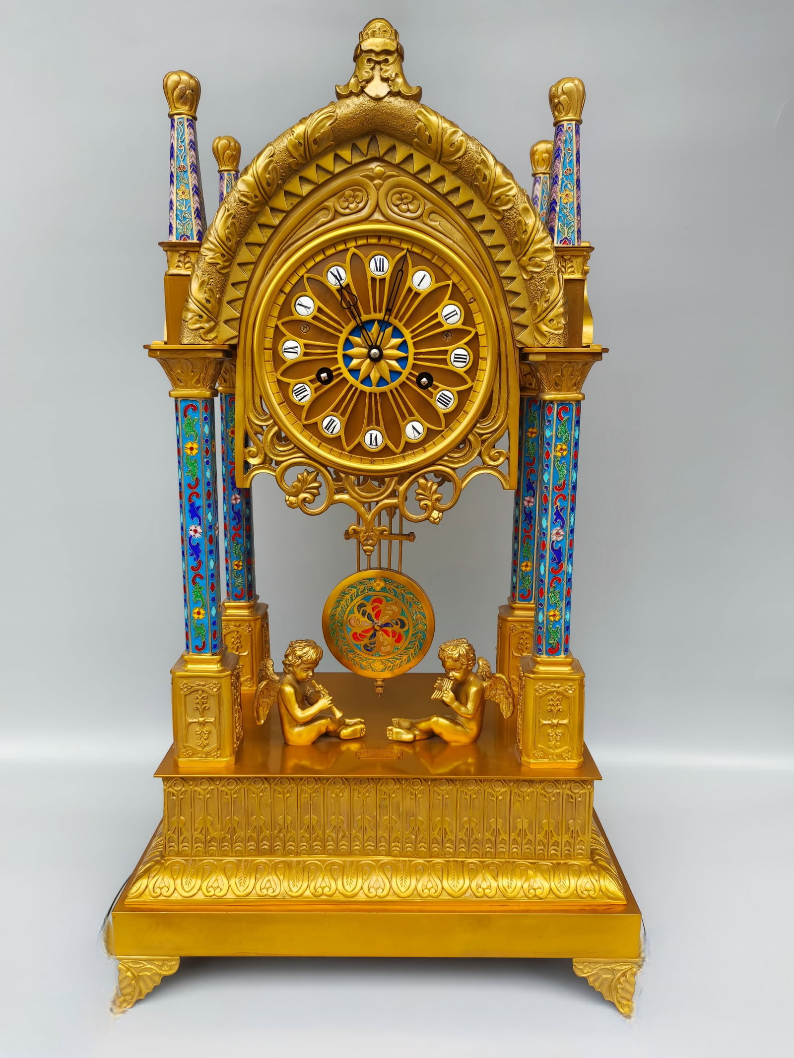 A late Qing cloisomer enamel bronze pedestal clock: Late Qing cloisonne enamel bronze base bell SIZE: 38x26x68cm (The Dimensions Of All Batches Are Manually Measured.If You Need More Detailed Information, Please Contact Our Customer Service Before