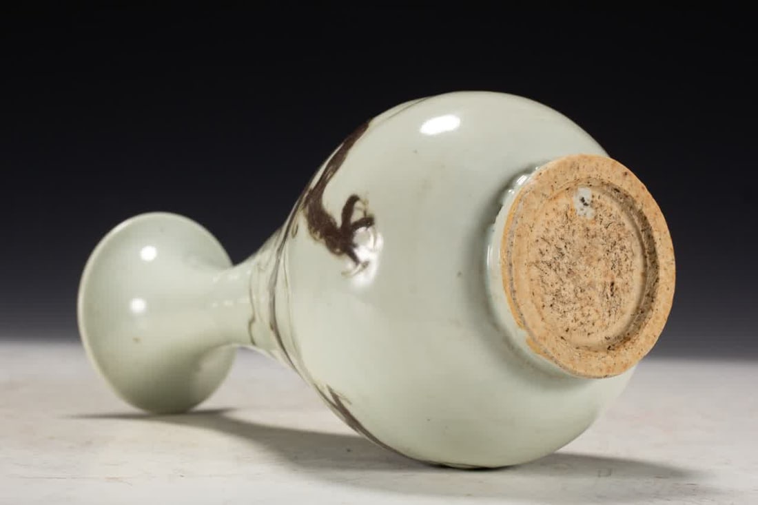 One Ming Dynasty underglaze red dragon pattern vase - 6